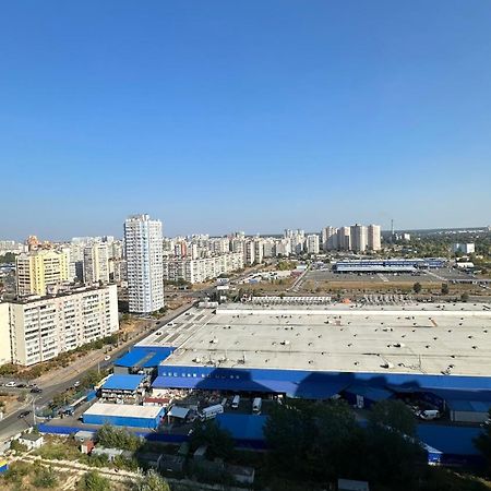 קייב Є Генератор 1Кім Осокорки Вул Бориса Гмирі 20 Жк Патріотика מראה חיצוני תמונה
